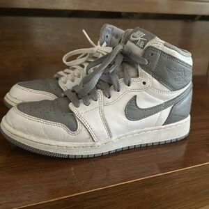 Air Jordan grey & white big kids 4.5